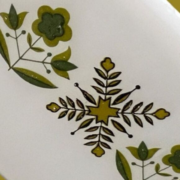 Vintage 1960s Fire King Oval Casserole Dish #347 1 1/2 Quart Meadow Green - Picture 3 of 5